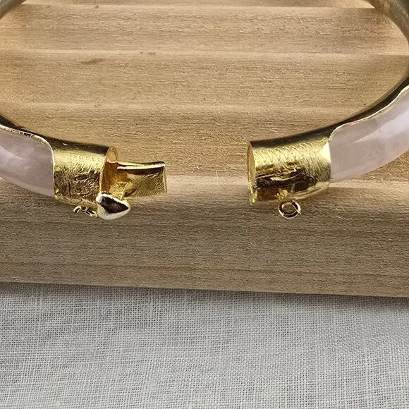 Vintage Jadeite & 10KT Gold-Plated Hinged Bangle Bracelet - Statement Piece - Picture 4 of 7